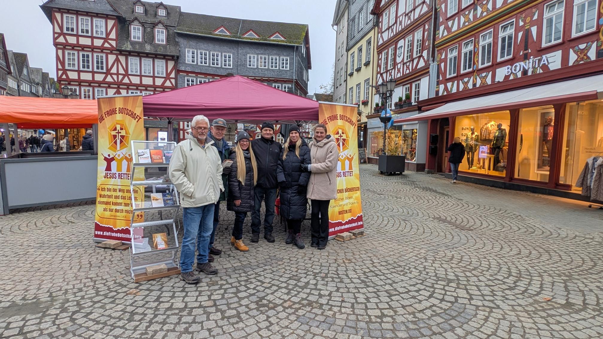 2_start_buechertisch_07.11.2025