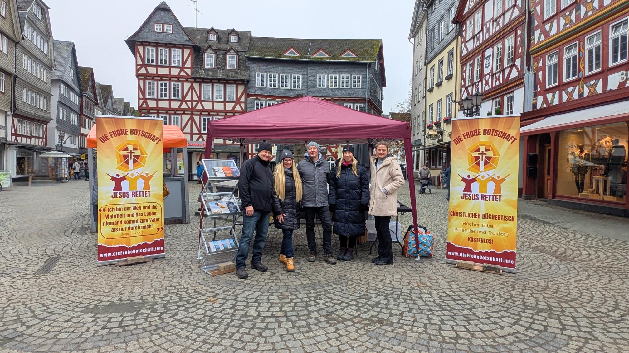 6_start_buechertisch_07.11.2025